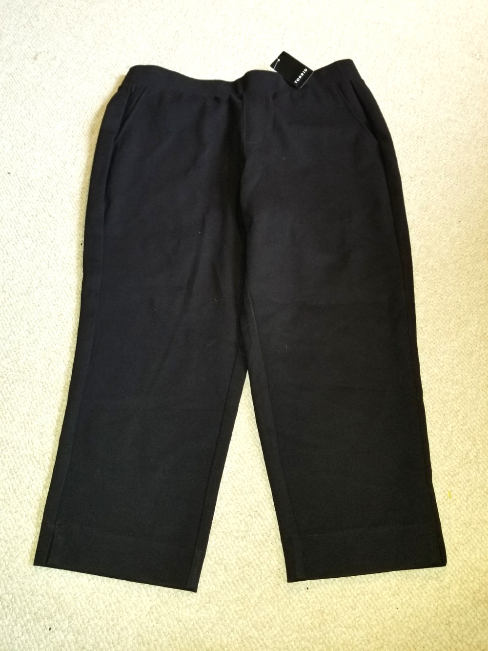 NWT Womens Pants-TORRID-"Black Ponte Pull On Taper Pant" high rise-1X (14-16)